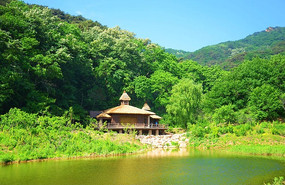 ǧɽ�һ�Ϫ�Ⱥ���С��