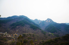 ǧɽԶ����ɽ����ɽ�е���Ժ