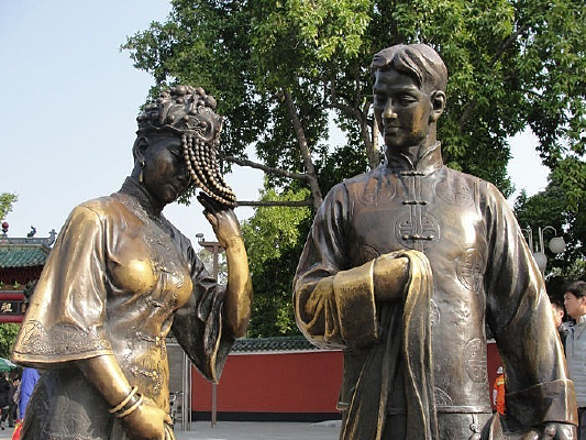 �������