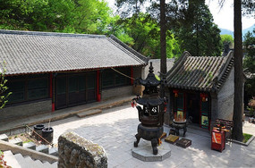 ��Ȫ�������Ϸ��Ĺ�����