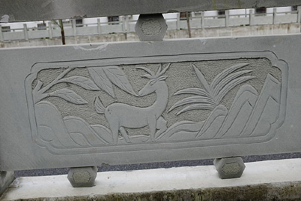 ɽ������ʯ�̸���