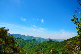 �����µ���𶥾���Ⱥɽɽ��