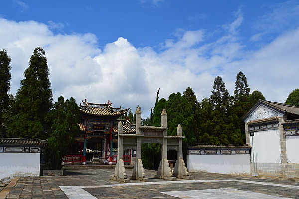 �������