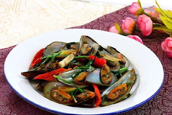 �������