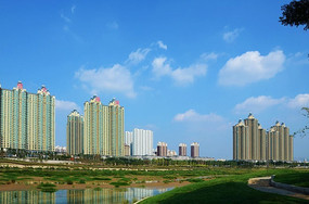 �����µ���ɽ���������ɳ�Ӻ�ˮ