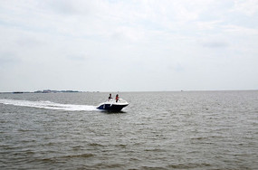 ������ͧ