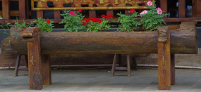 ��ɫԭľ����