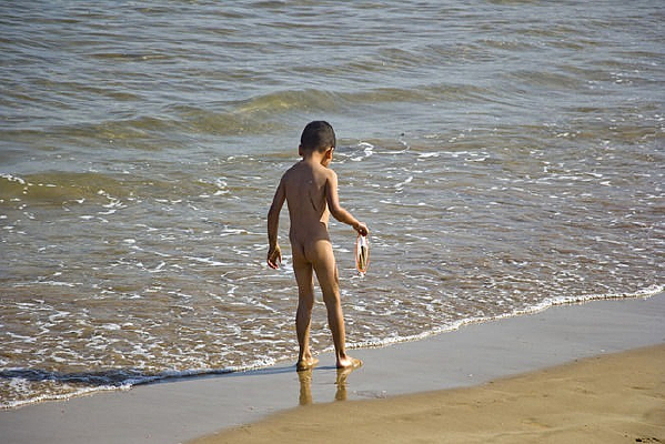 ���ߵ����ж�ͯ