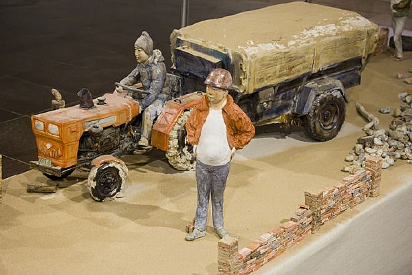 ��������