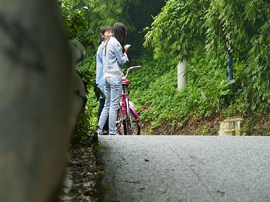 ͣ���Զ�����·����Ϣ������Ů��