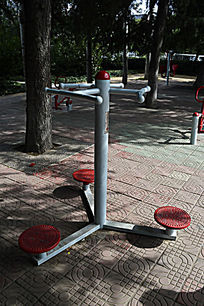 תϰ