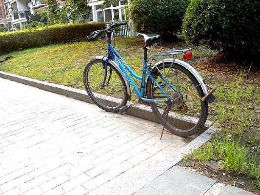 ���г�ͣ��