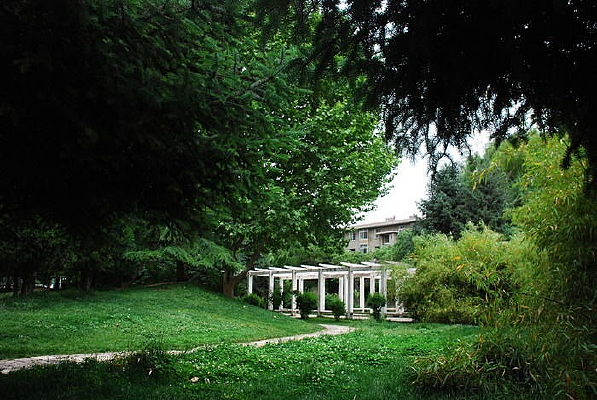 Ư����ɫ��԰