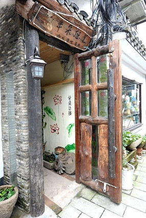 �������