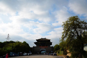 ǧɽ�羰���Ļ������빫·���Ե���ľ