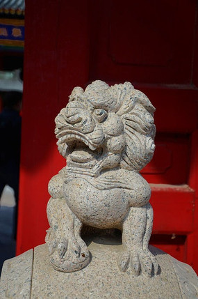 ����������̫���������ʯʨ��д