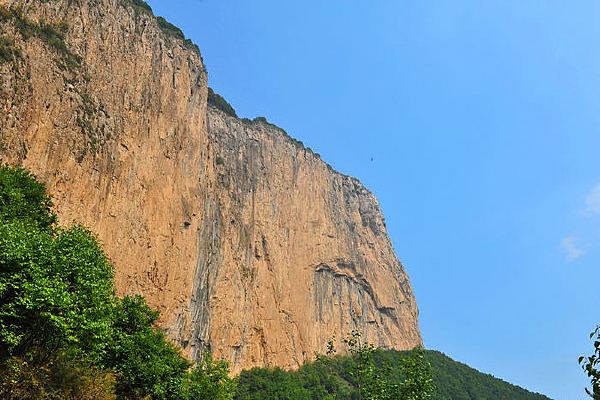 ��ɽ����