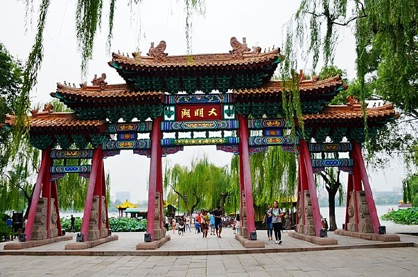 ��������