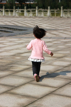 ���ܵ�СŮ��