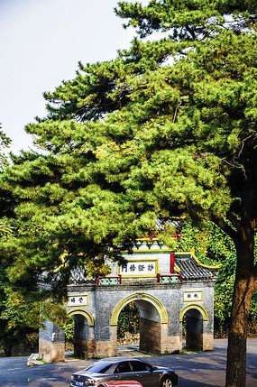 ǧɽ�л���ɽ����400�������