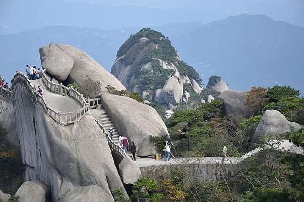 ɽ����ֱ�Ĺ���