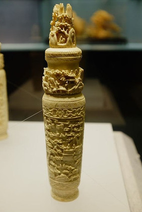 ����������