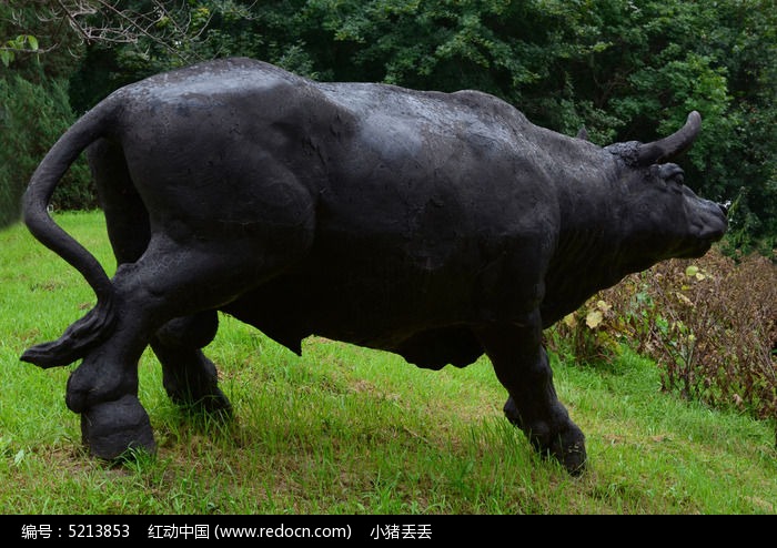 水牛雕塑图片