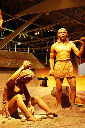 ���е���