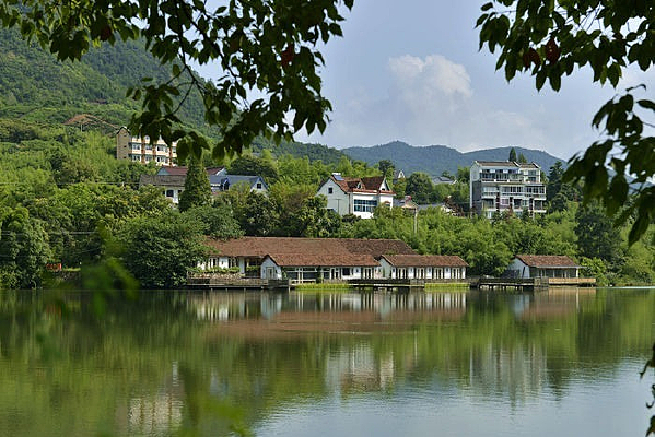 ����Ī��ɽ