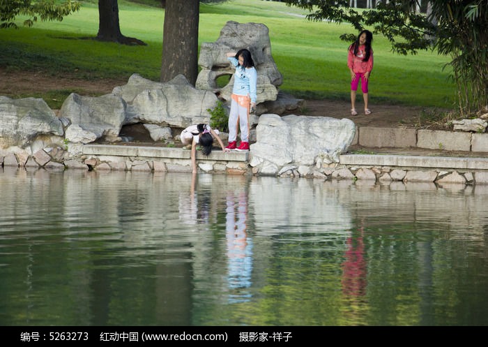 ��ˮ�Ķ�ͯͼƬ