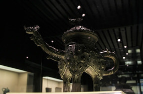 ��ͭ������