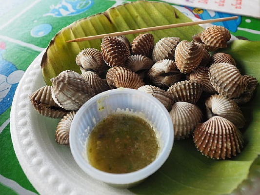 ˮ���г���ʳ