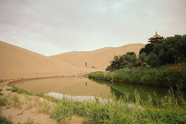 ɳĮ���ػ�����Ȫ