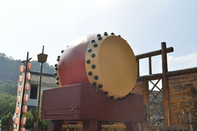 ��ɫ�Ĵ�Բ��