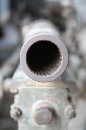 军博展品大炮炮口和滑膛线