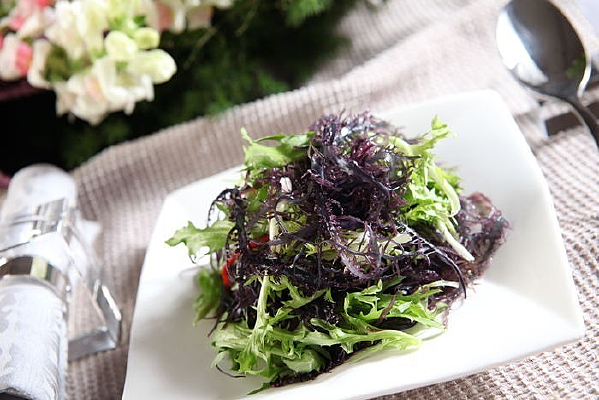 ��ɫ�����˰���