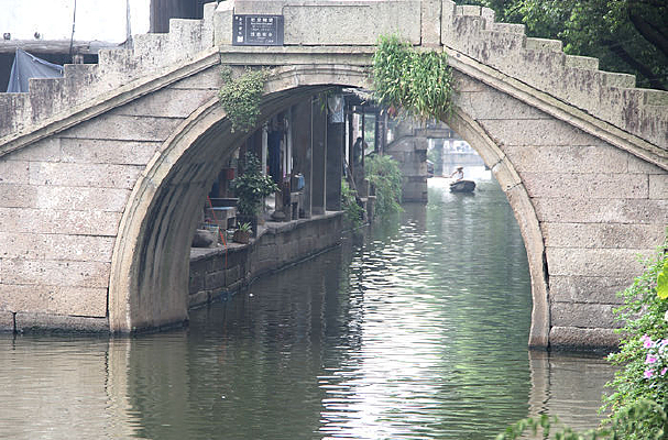 ����Բ�����봬