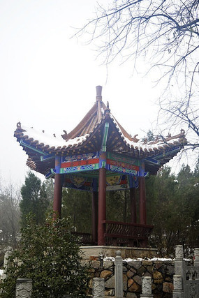 ѩɫ�е�����ͤ