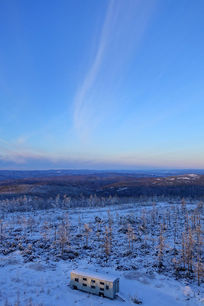 ���˰����ֺ�ѩԭ