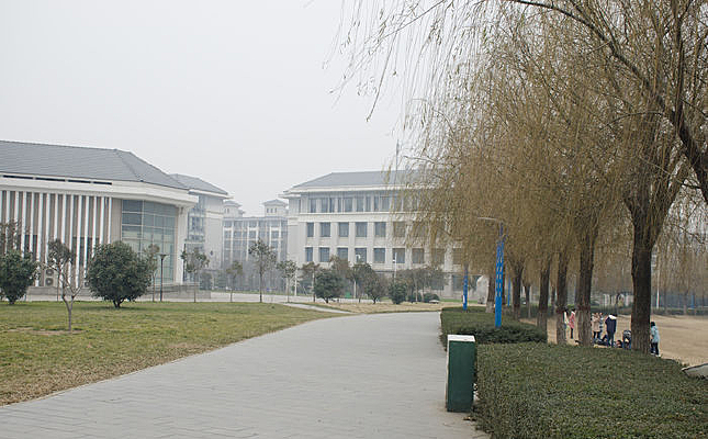 ���ߵ�С��