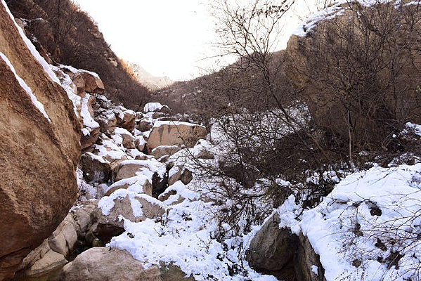 ��ѩ���ǵ�ɽ��