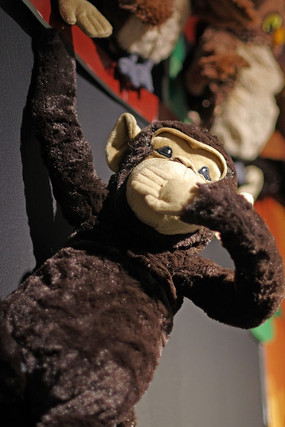 �������