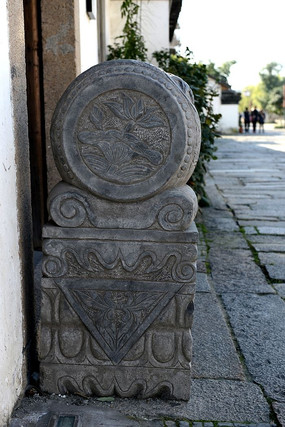 �������ŵ�ʯ��