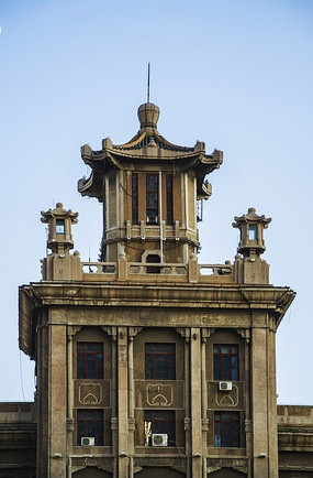 �������Ժ��ʽ��¥����