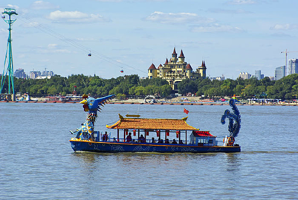 �������ɻ�����