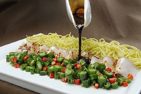 ��ɫ�������