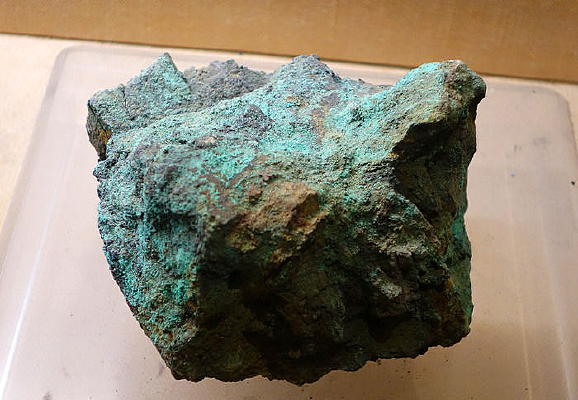 ͭ����ӭɽұ����ַ�����Ŀ�ʯ