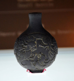 �����ɫ�����Ǻ�