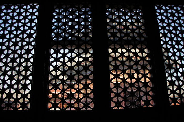 �����ز�