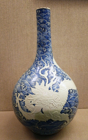 �໨��ˮ�������Ƶ�ƿ